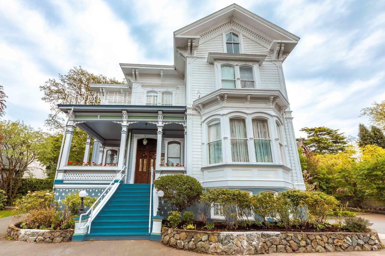 Amethyst Inn Victoria Bagian luar foto