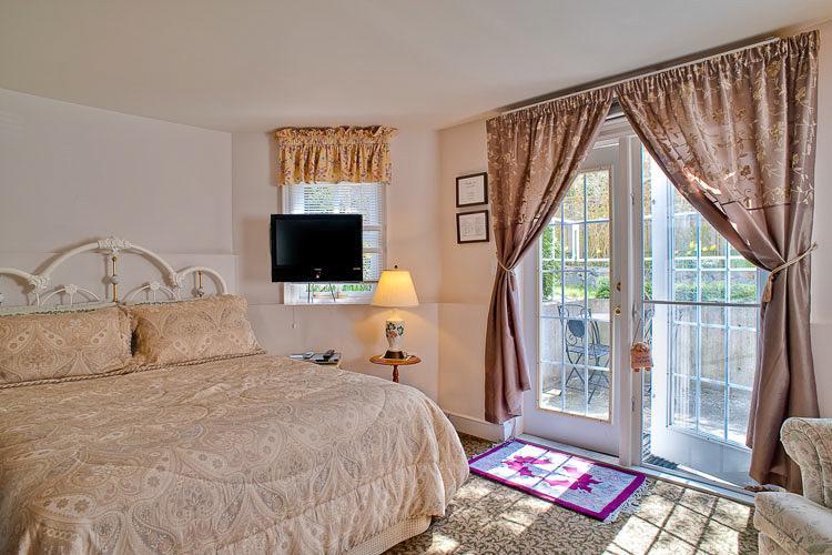 Amethyst Inn Victoria Bagian luar foto