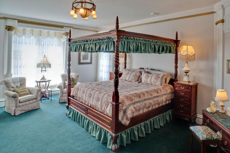 Amethyst Inn Victoria Bagian luar foto