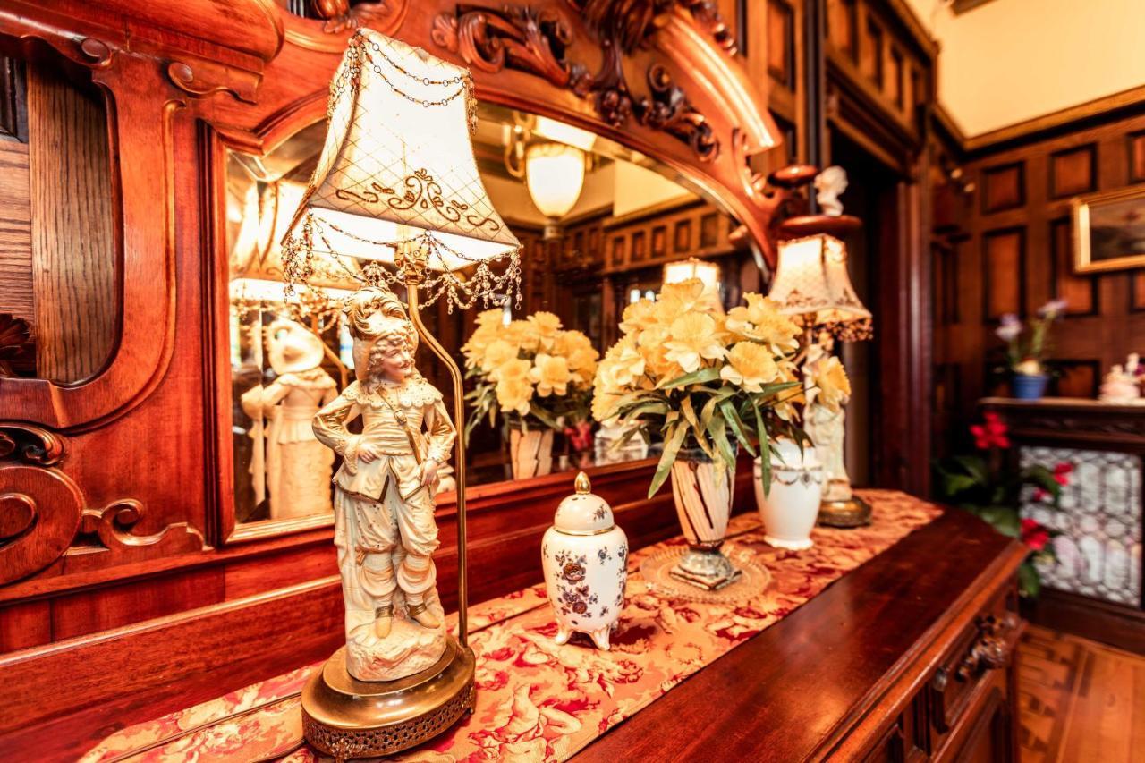 Amethyst Inn Victoria Bagian luar foto