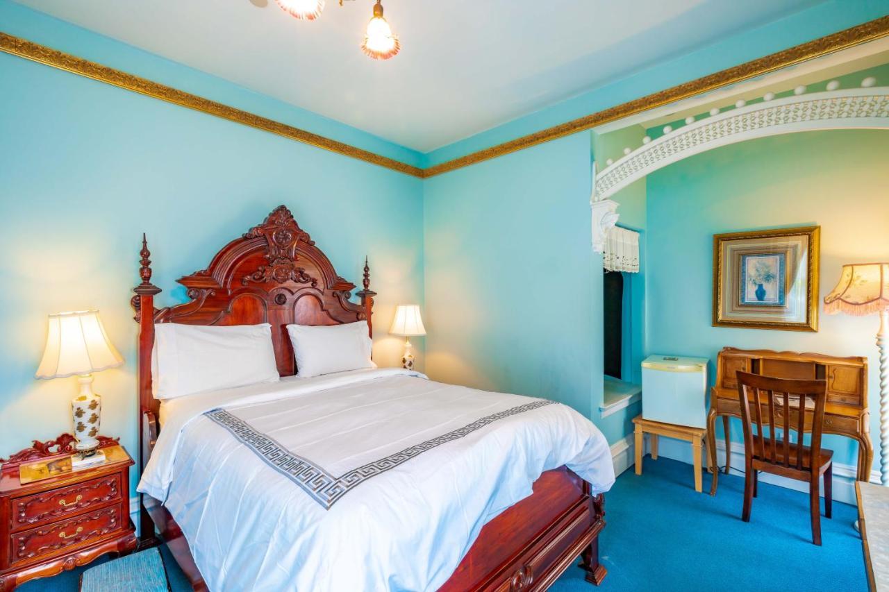 Amethyst Inn Victoria Bagian luar foto