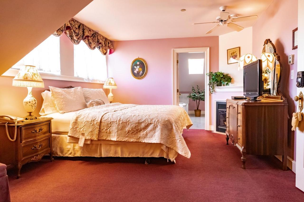 Amethyst Inn Victoria Bagian luar foto