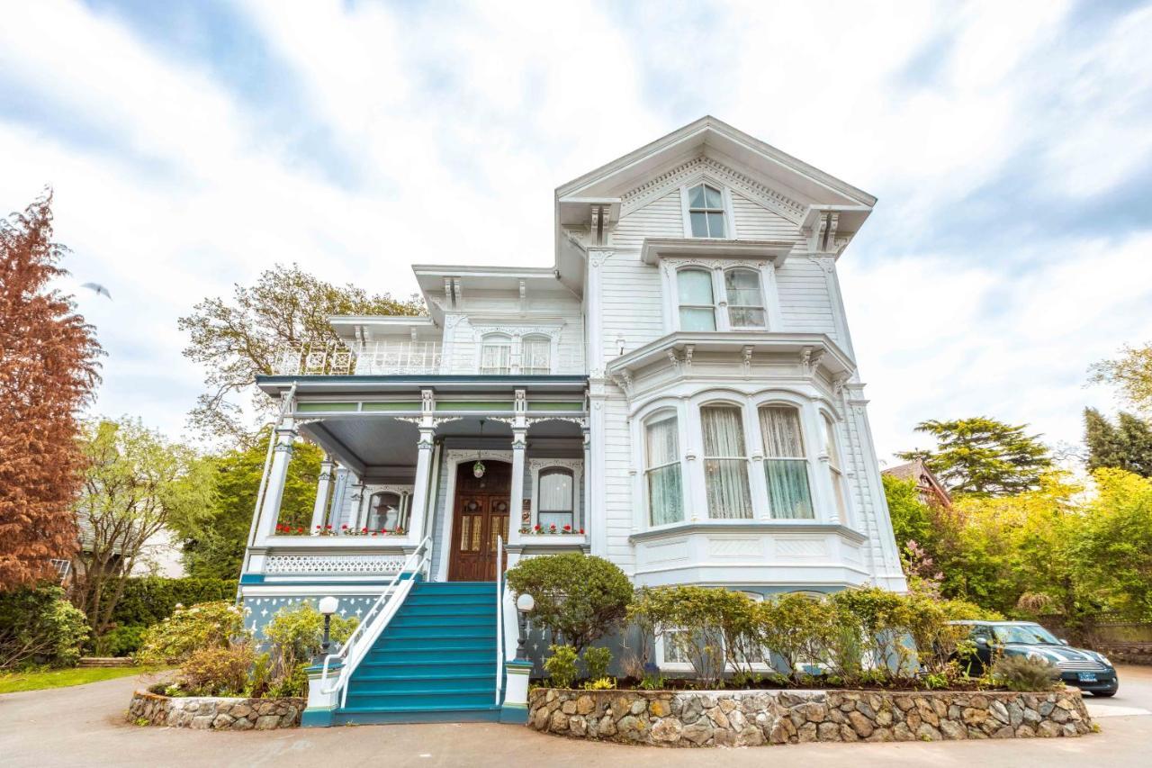 Amethyst Inn Victoria Bagian luar foto